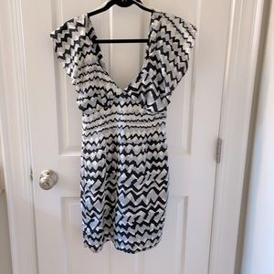 Black and white V-neck cocktail Dress- SMALL